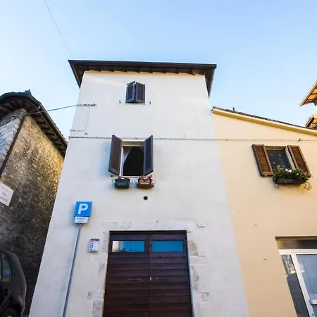 La Chicca Di Porta Fratta, Nel Cuore Di تودي